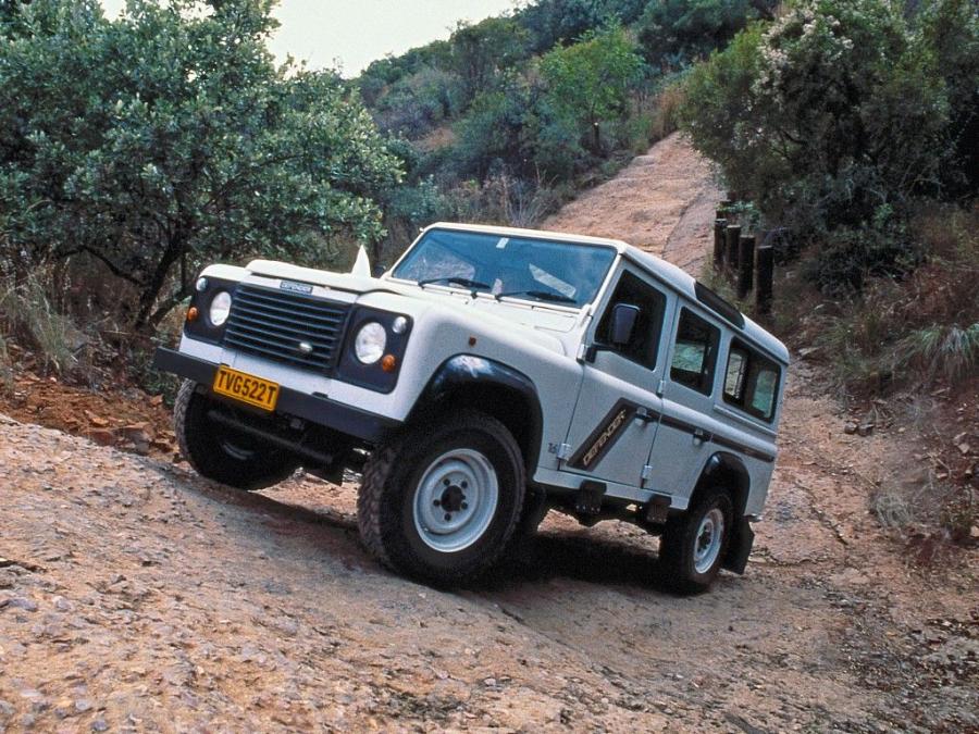  Land Rover Defender 110 Station Wagon 1990 года  (ZA) (фото 6 из 6)